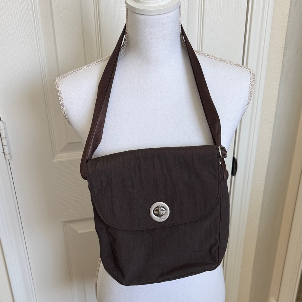Baggallini Chocolate Brown Messenger Crossbody Bag